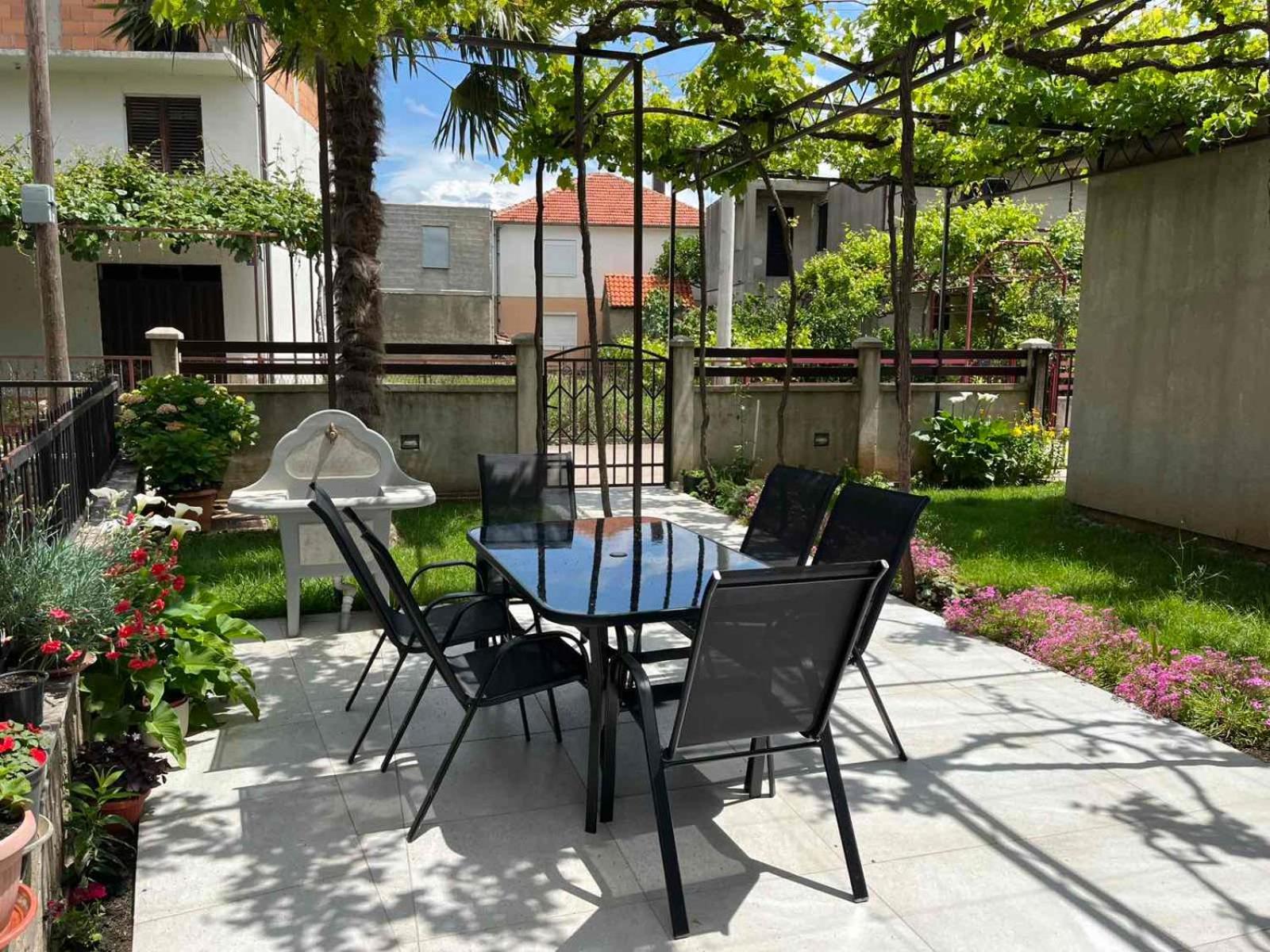 Apartmani Trebinje B&I Екстериор снимка